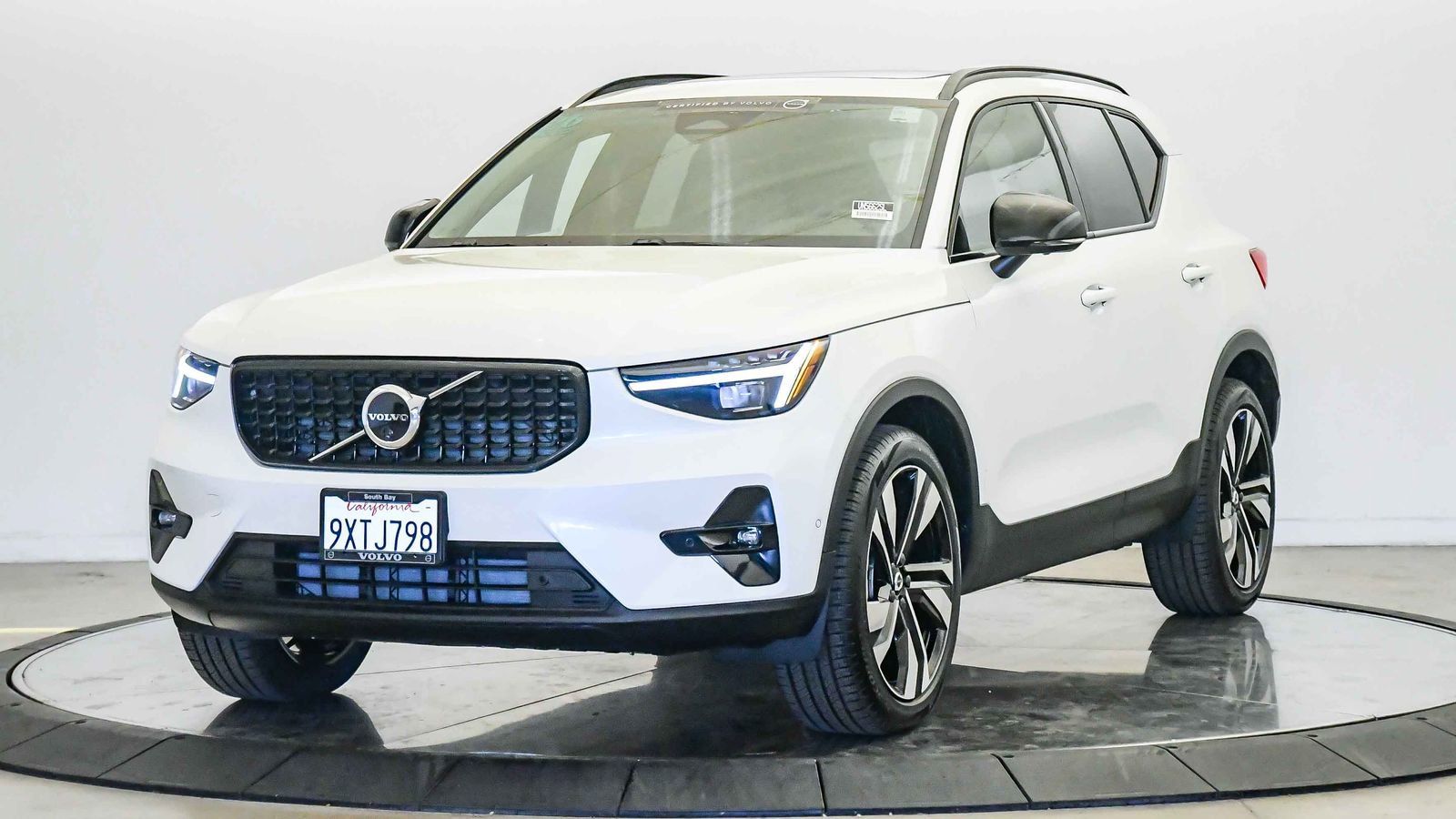 Certified 2026 Volvo XC40 B5 Ultra w/ Climate Package