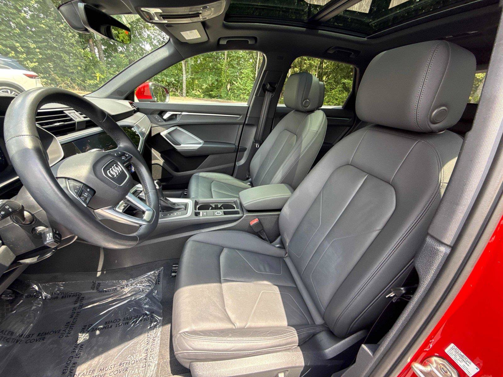 Used 2022 Audi Q3 2.0T Premium Plus w/ Premium Plus Package AWD/4WD image 11