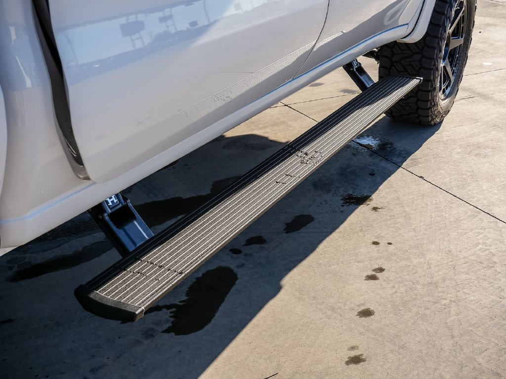 New 2026 GMC Sierra 1500 AT4 w/ Technology Package AWD/4WD image 18