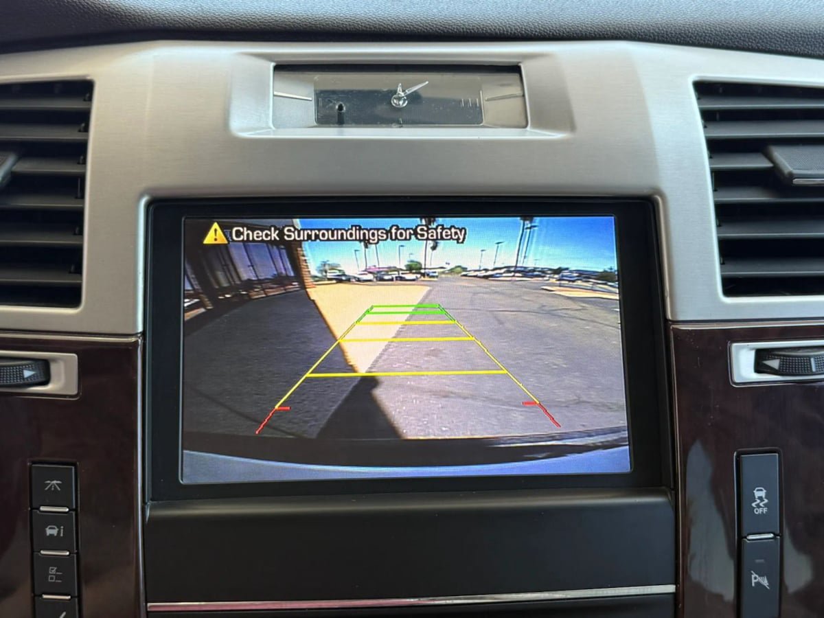 Used 2014 Cadillac Escalade Luxury AWD/4WD image 59