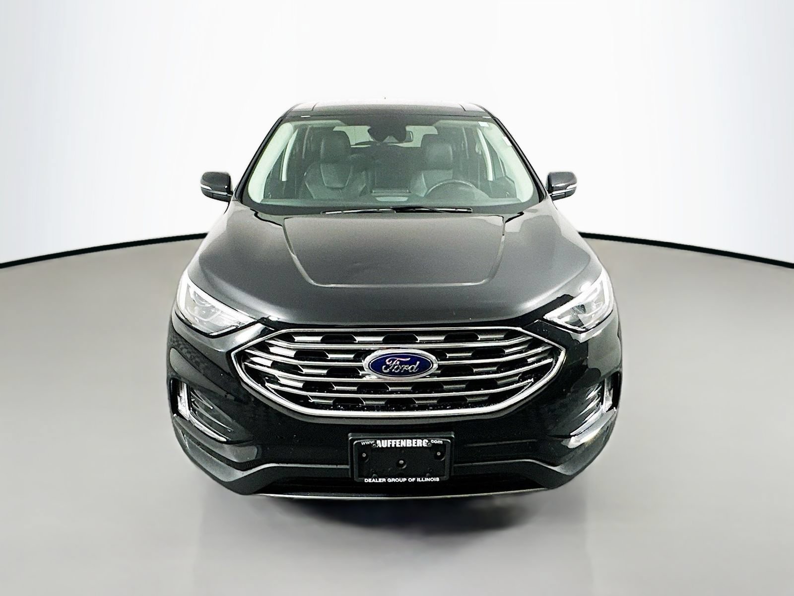 Used 2022 Ford Edge Titanium AWD/4WD image 2