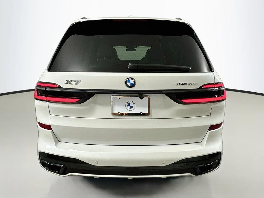 Certified 2024 BMW X7 xDrive40i w/ M Sport Package AWD/4WD image 6