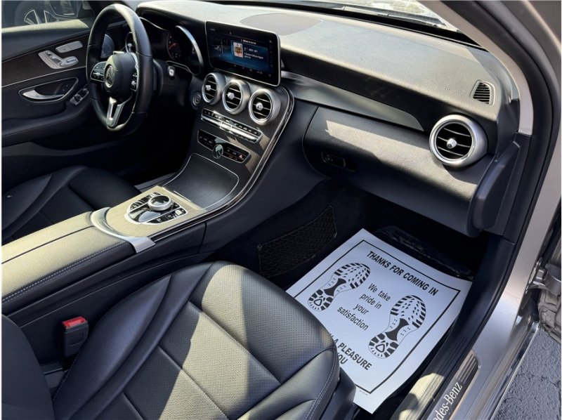 Used 2020 Mercedes-Benz C 300 Sedan w/ Premium Package image 31