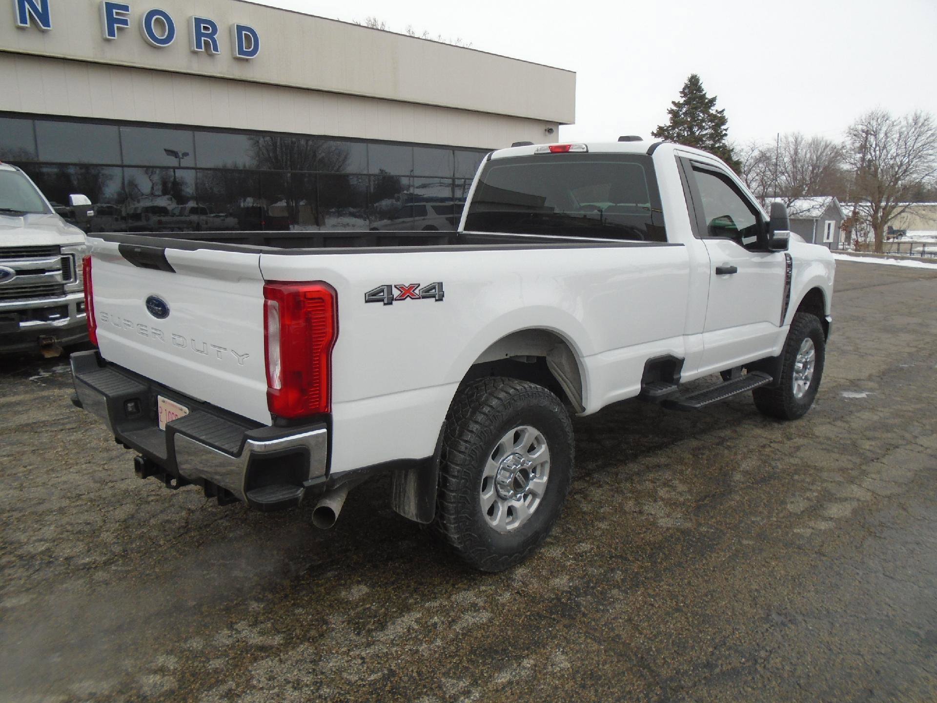 Certified 2023 Ford F250 XL w/ Snow Plow Prep Package image 5