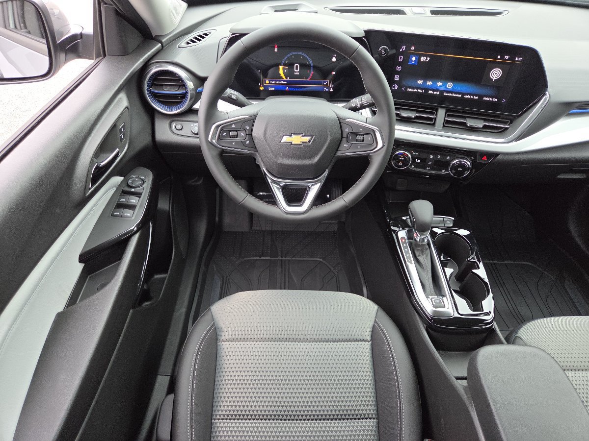 New 2026 Chevrolet Trax LT w/ Driver Confidence Package FWD image 26
