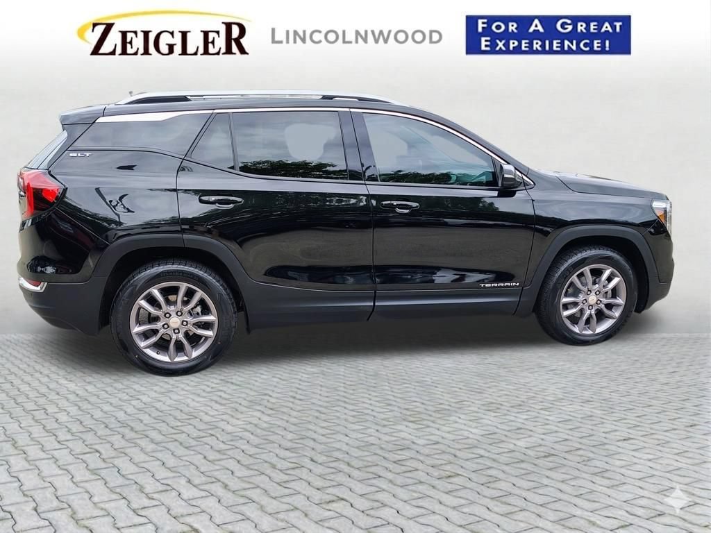 Used 2022 GMC Terrain SLT w/ Infotainment Package II AWD/4WD image 9