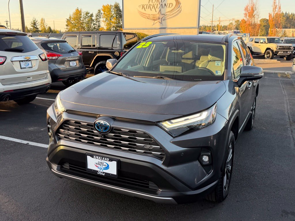 Used 2023 Toyota RAV4 Limited AWD/4WD image 4