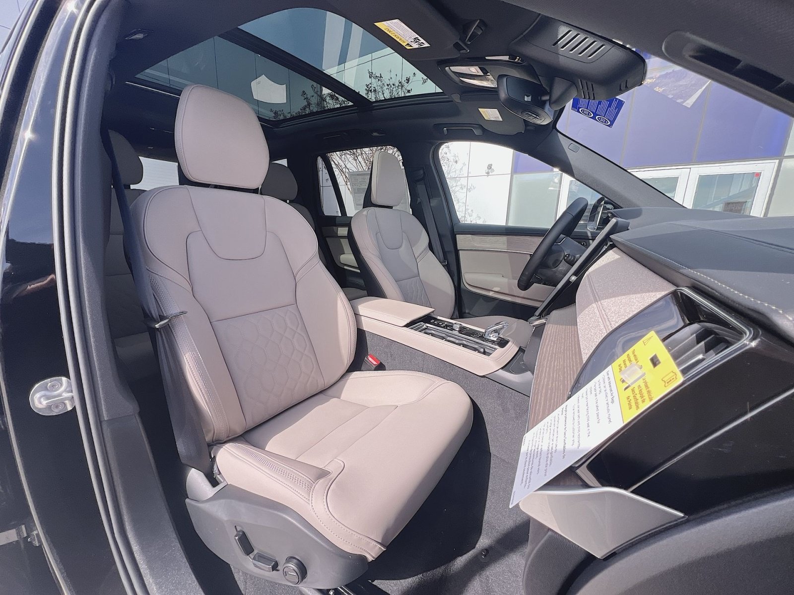 New 2026 Volvo XC90 T8 Core w/ Protection Package Premier AWD/4WD image 35