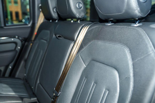 Used 2022 Land Rover Defender 110 X-Dynamic SE image 25