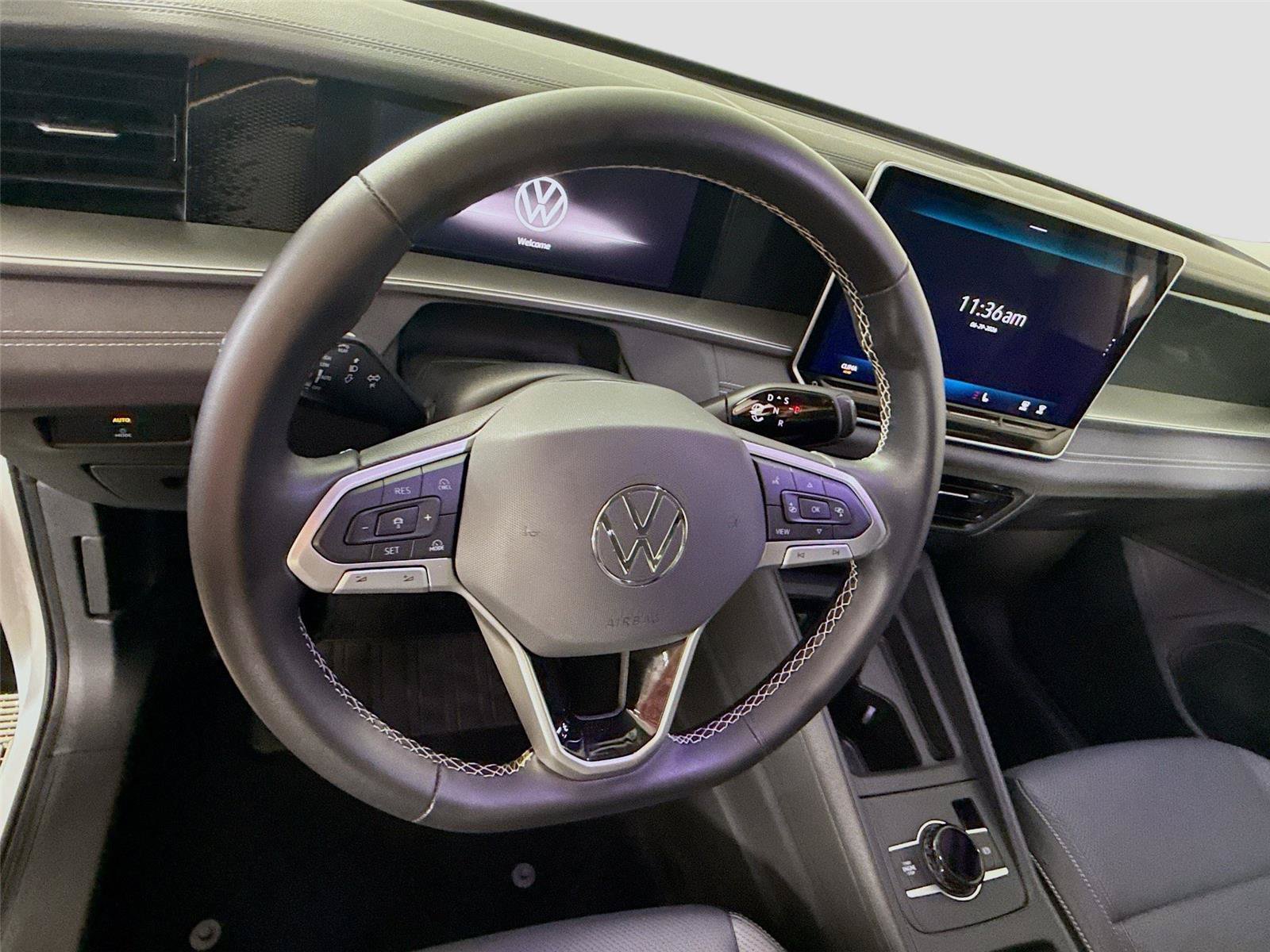Used 2026 Volkswagen Tiguan SE AWD/4WD image 5