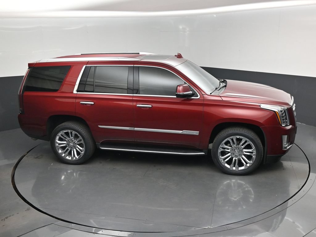 Used 2019 Cadillac Escalade Luxury w/ LPO, Radiant Package AWD/4WD image 13