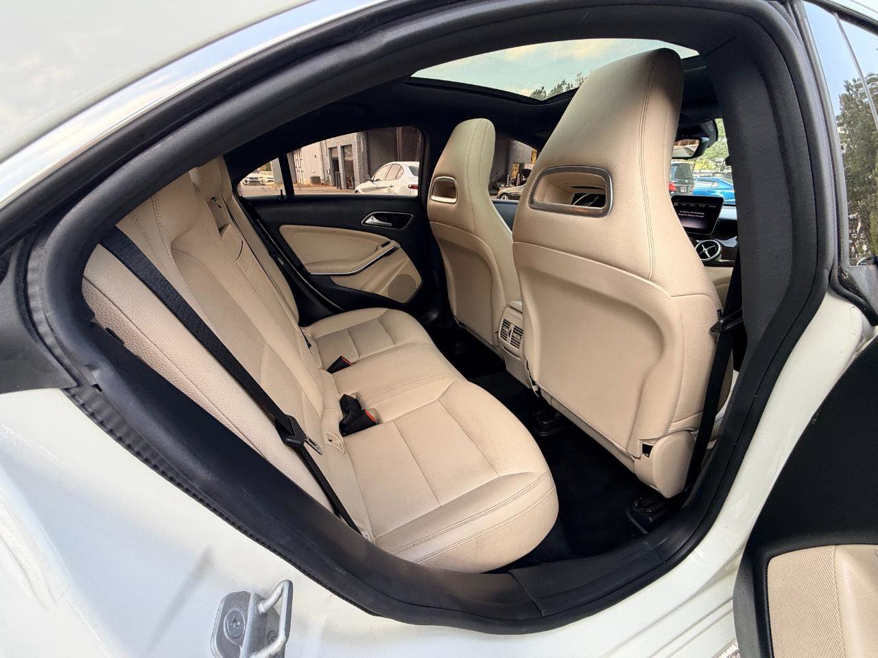Used 2018 Mercedes-Benz CLA 250 image 12