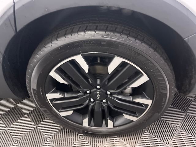 Certified 2025 Kia Telluride SX Prestige image 28