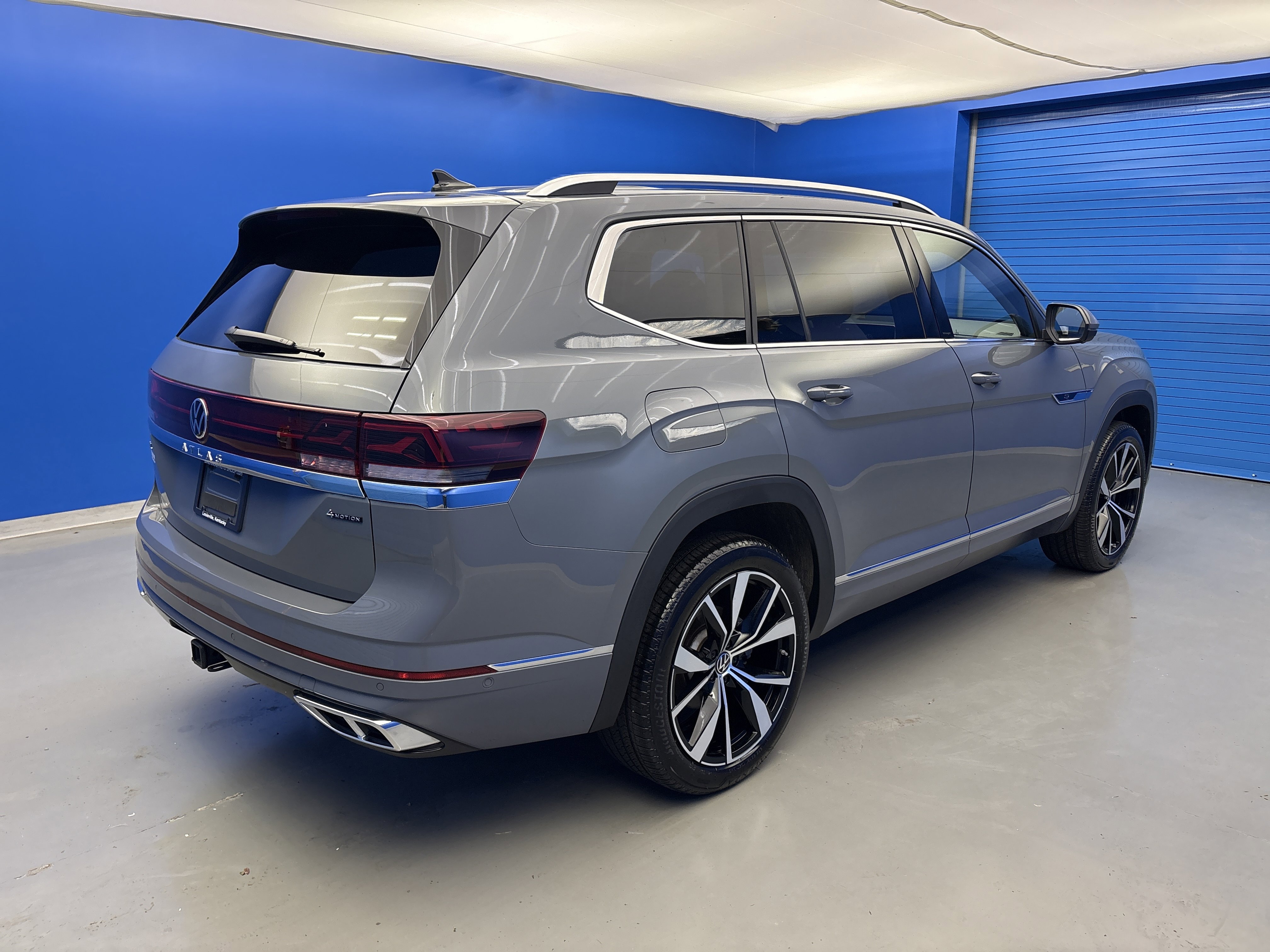 Used 2025 Volkswagen Atlas SEL Premium R-Line AWD/4WD image 7