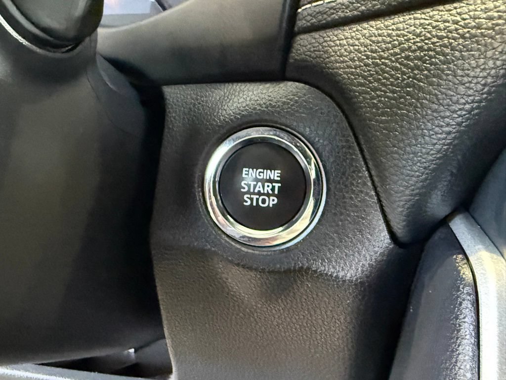 Certified 2025 Toyota RAV4 XLE FWD image 31