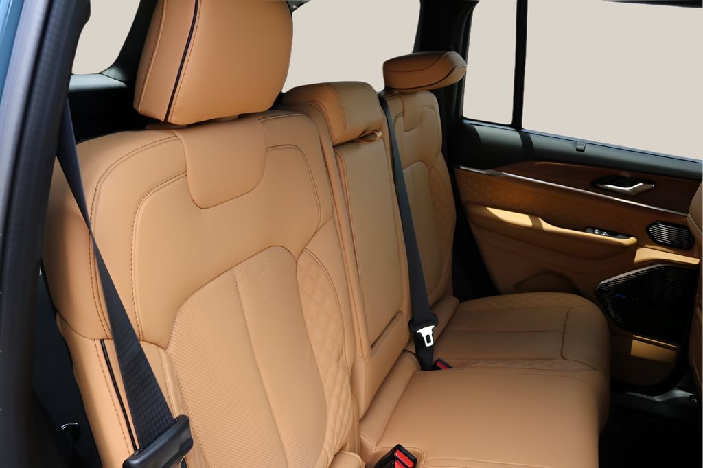 New 2026 Jeep Grand Cherokee Summit AWD/4WD image 18