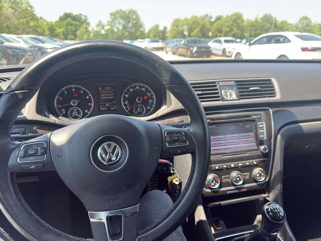 Used 2015 Volkswagen Passat 1.8T Sport FWD image 14