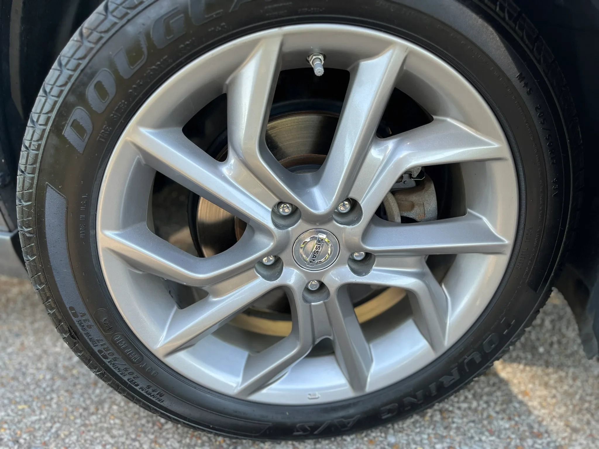 Used 2015 Nissan Sentra SR FWD image 37