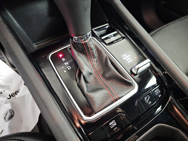 Certified 2025 Jeep Compass Trailhawk w/ Trailhawk Elite Group image 21