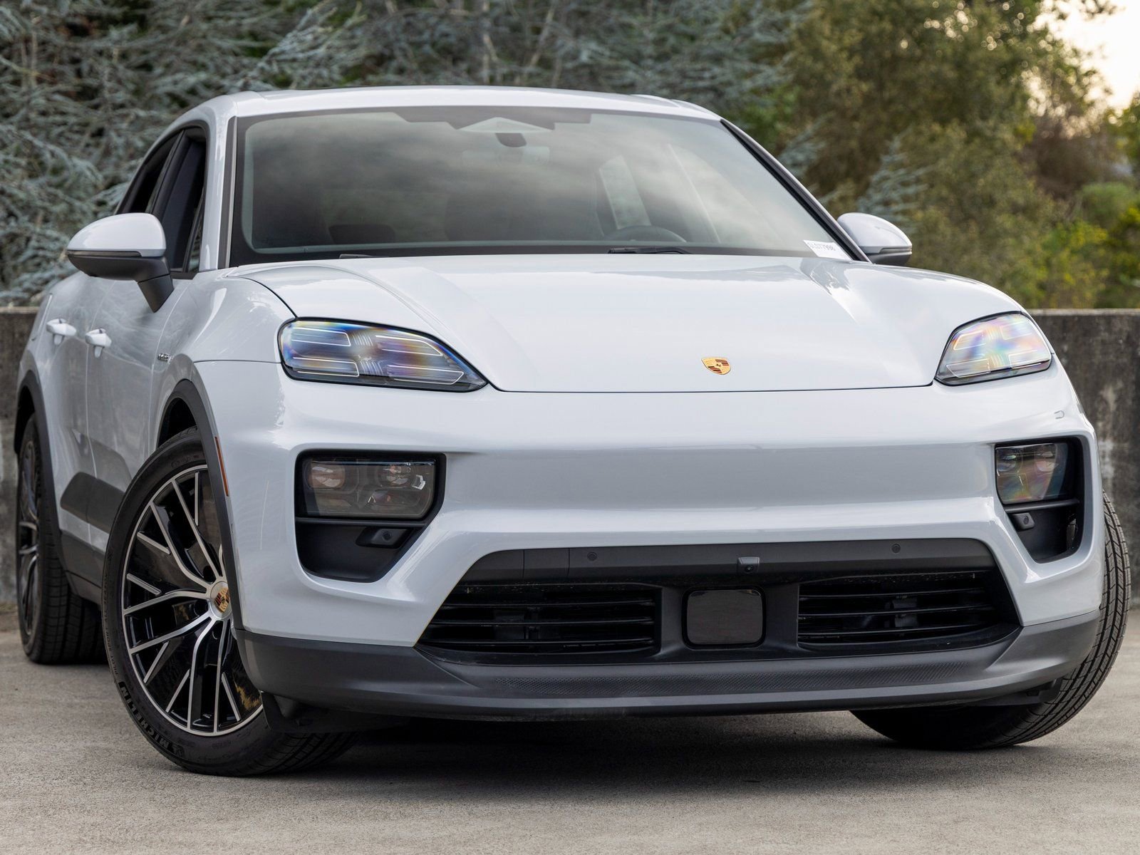 New 2025 Porsche Macan Electric image 6