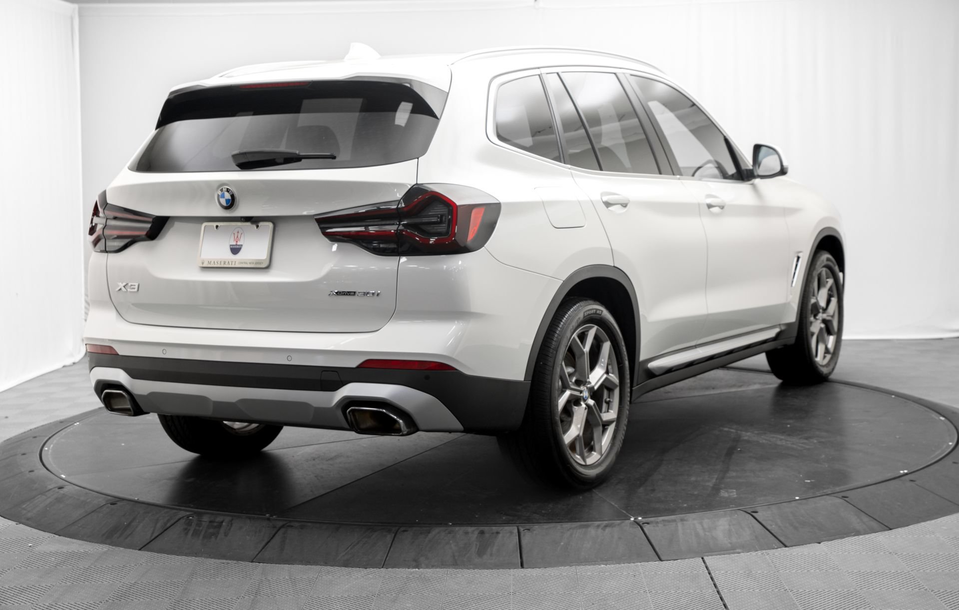 Used 2022 BMW X3 xDrive30i AWD/4WD image 7