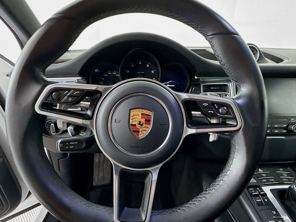 Certified 2018 Porsche Macan Sport Edition AWD/4WD image 12