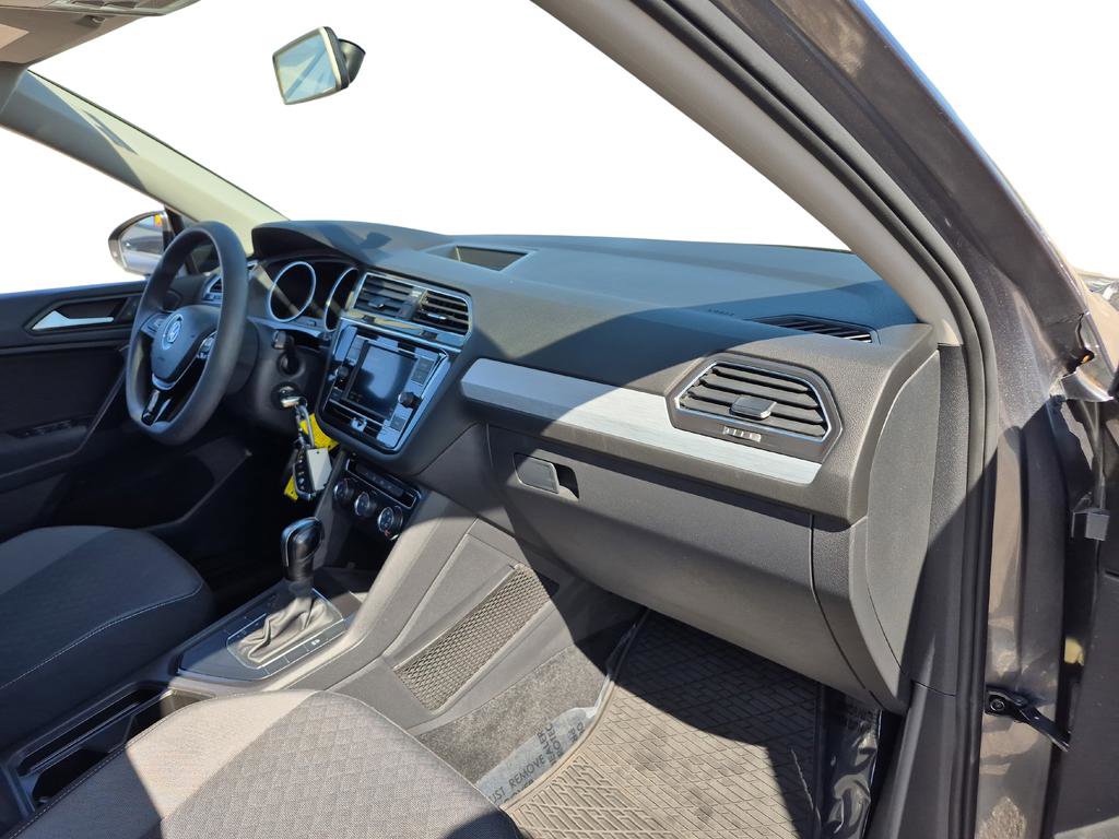 Used 2021 Volkswagen Tiguan S image 28