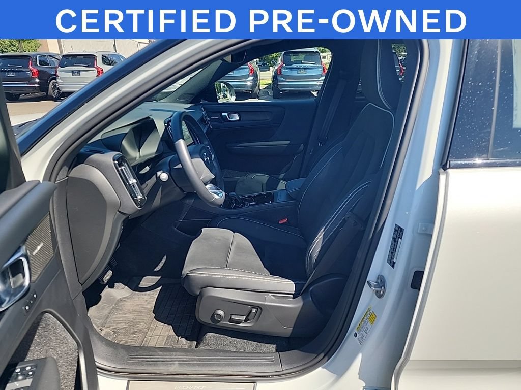 Used 2024 Volvo XC40 Recharge Ultimate w/ Protection Package Premier AWD/4WD image 4