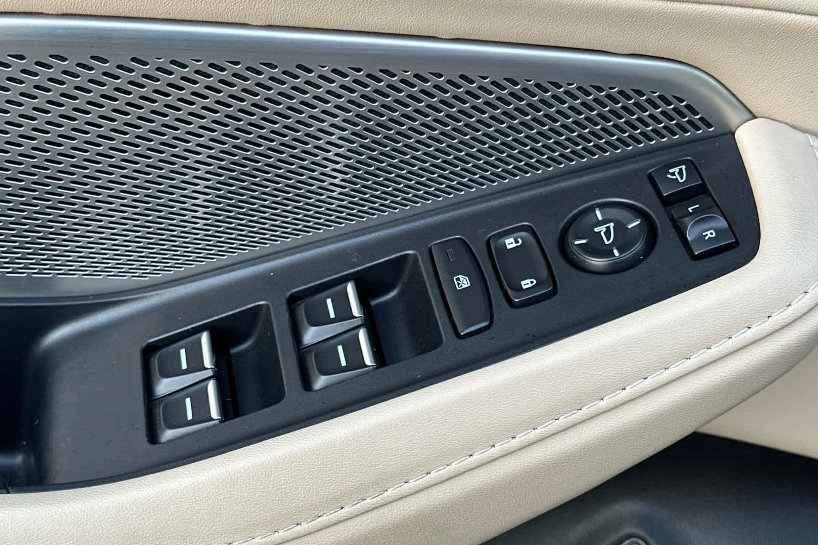 Used 2022 Acura MDX FWD w/ Technology Package image 14