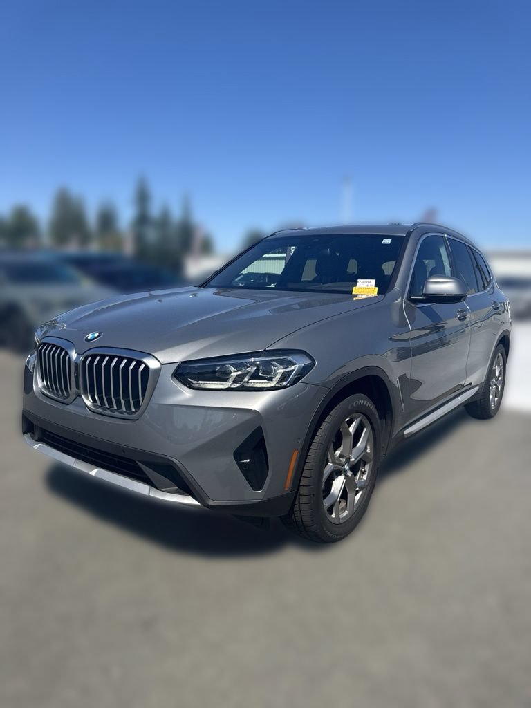Used 2024 BMW X3 xDrive30i w/ Premium Package AWD/4WD image 4