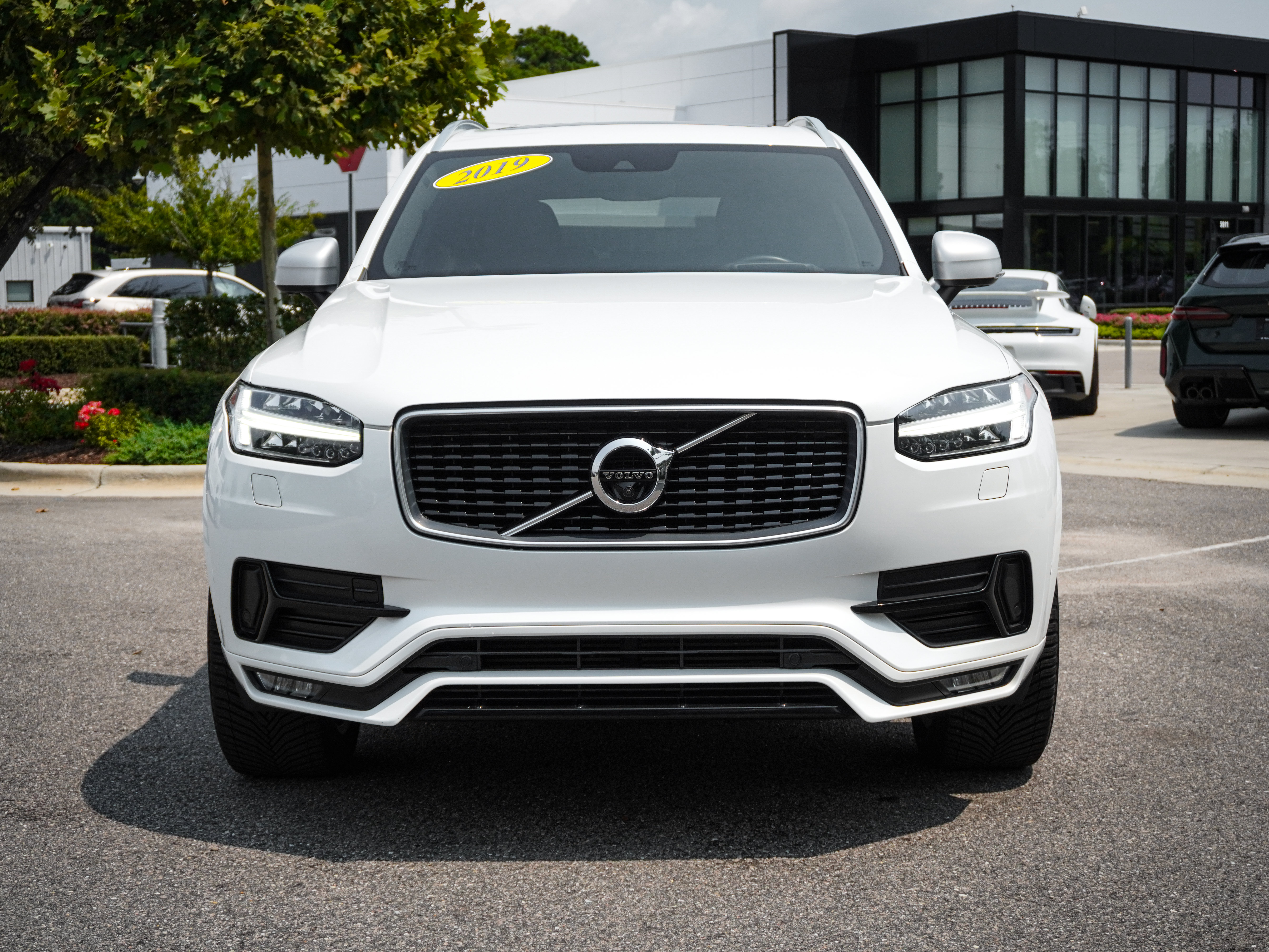 Used 2019 Volvo XC90 T6 R-Design w/ Advanced Package AWD/4WD image 3