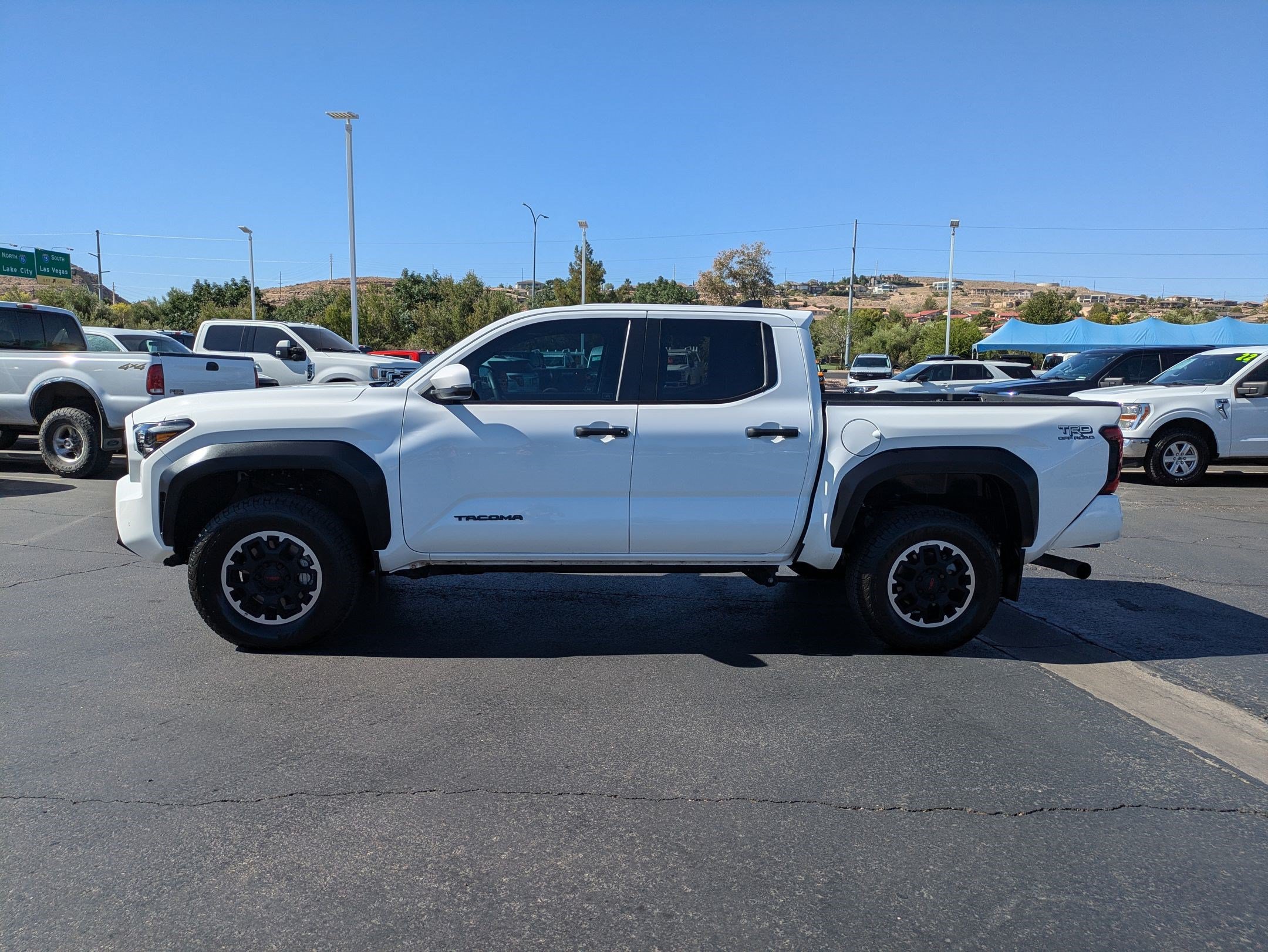 Used 2024 Toyota Tacoma TRD Off-Road w/ TRD Off Road Upgrade Package AWD/4WD image 6