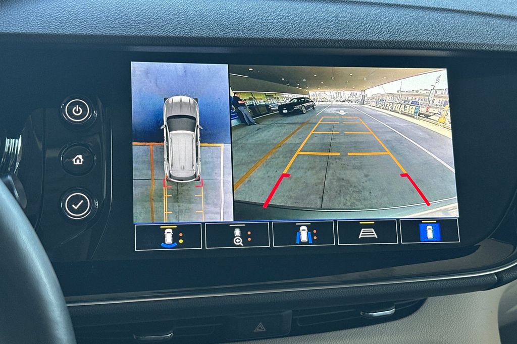 Used 2022 Buick Envision Avenir w/ Technology Package II FWD image 23