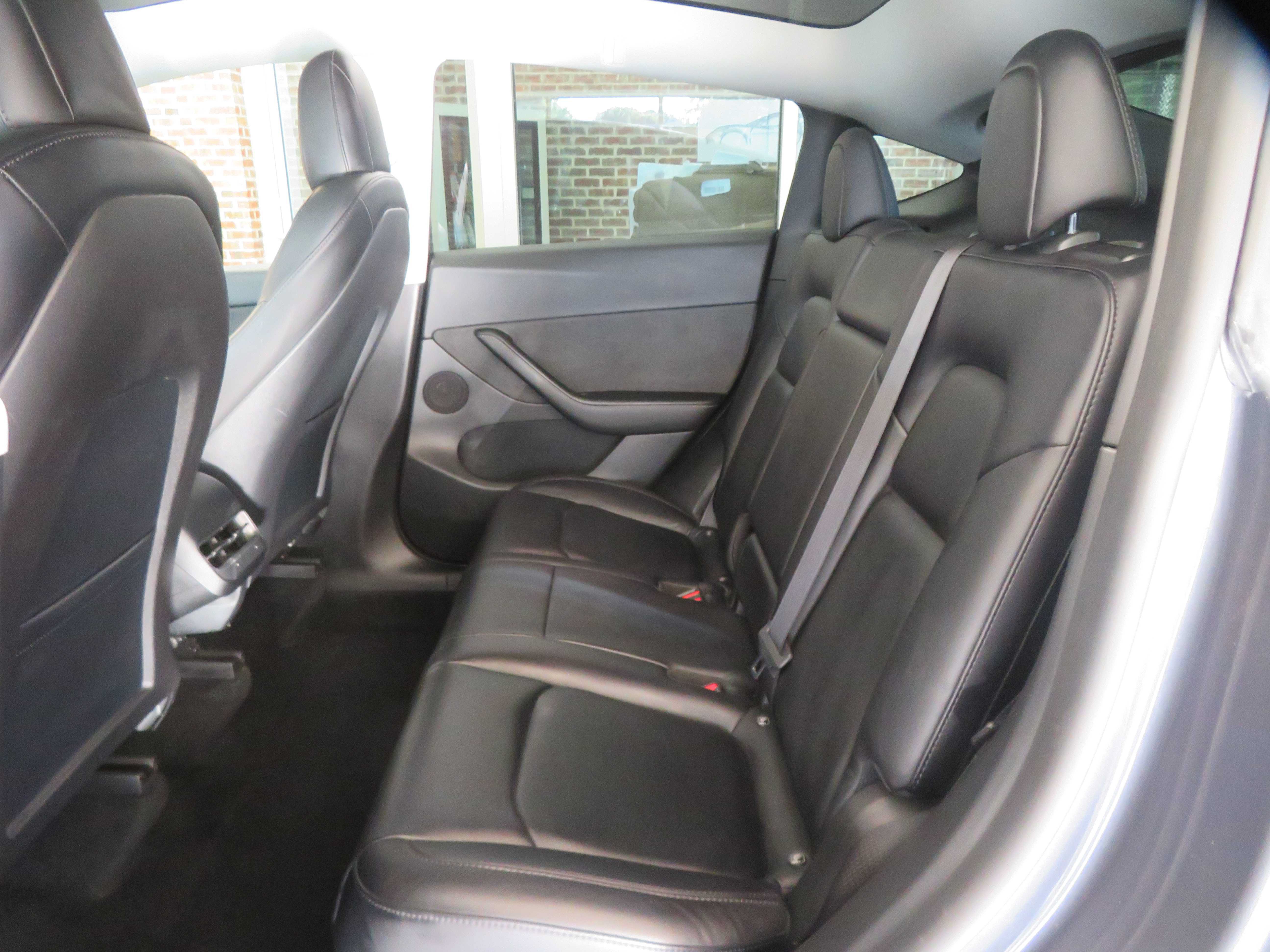 Used 2022 Tesla Model Y Performance AWD/4WD image 19