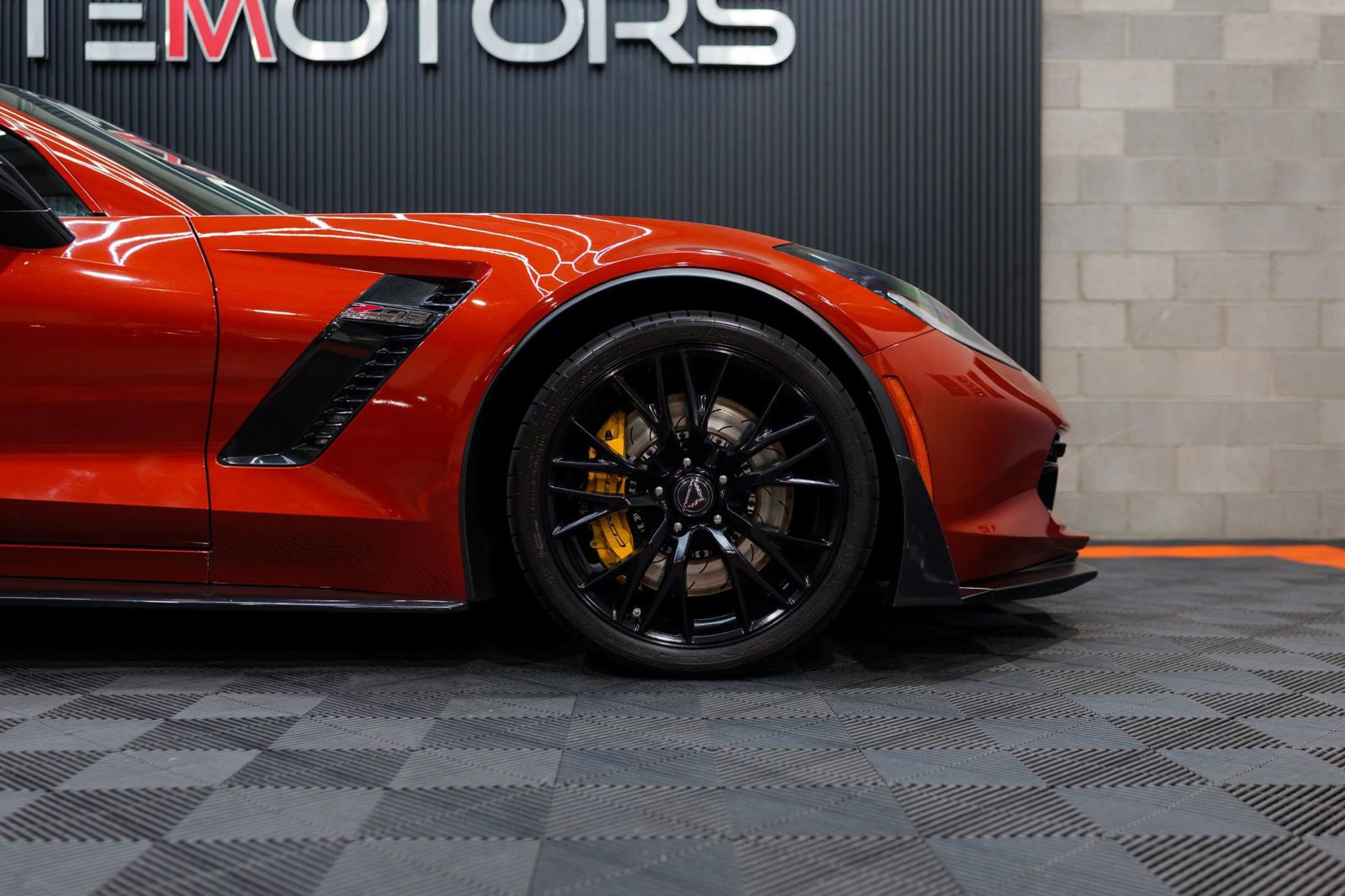 Used 2016 Chevrolet Corvette Z06 w/ 2LZ Preferred Equipment Group RWD image 18