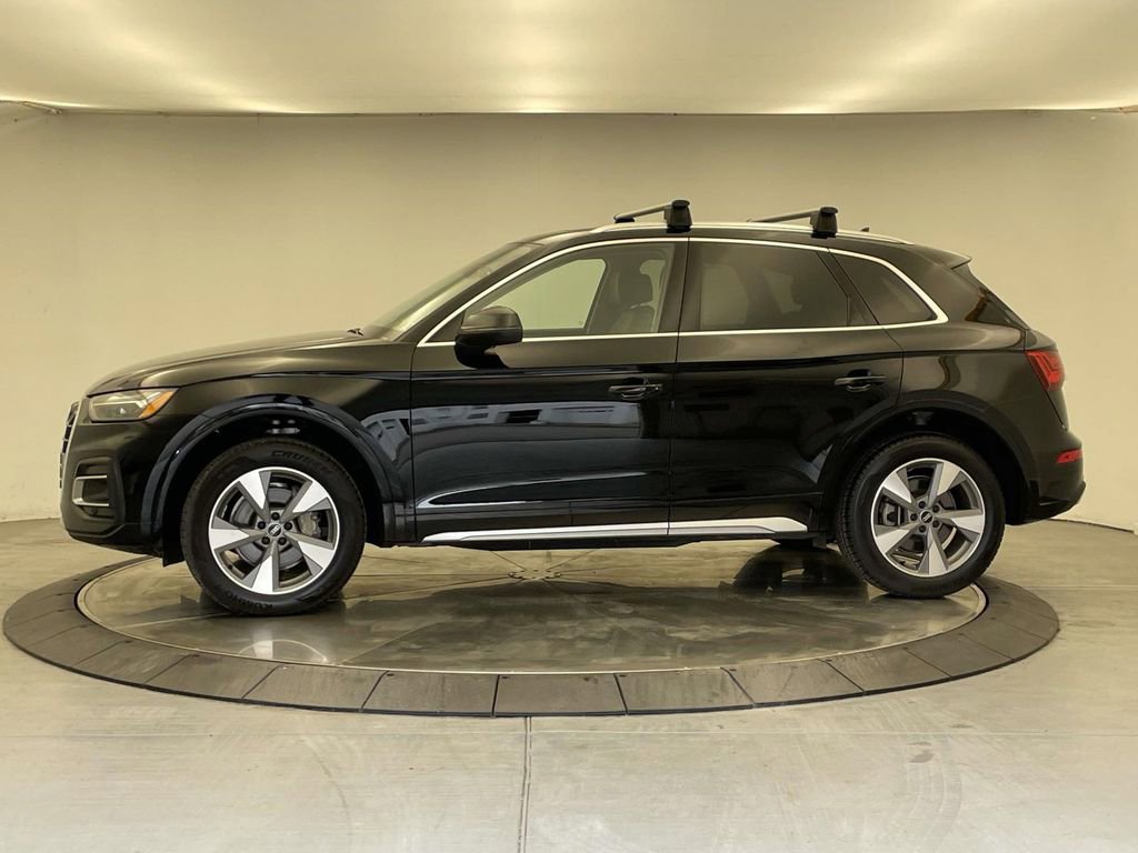 Used 2023 Audi Q5 2.0T Premium w/ Convenience Package image 2