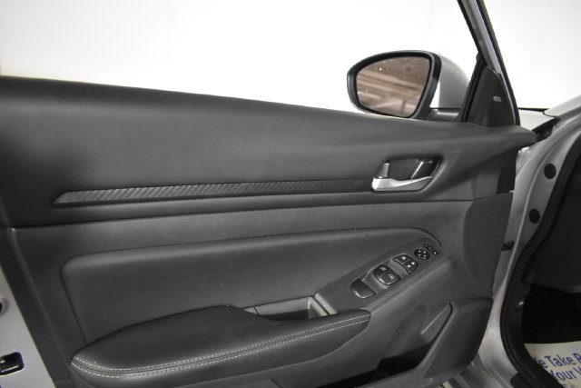 Certified 2025 Nissan Altima 2.5 SV w/ SV Premium Package AWD/4WD image 7
