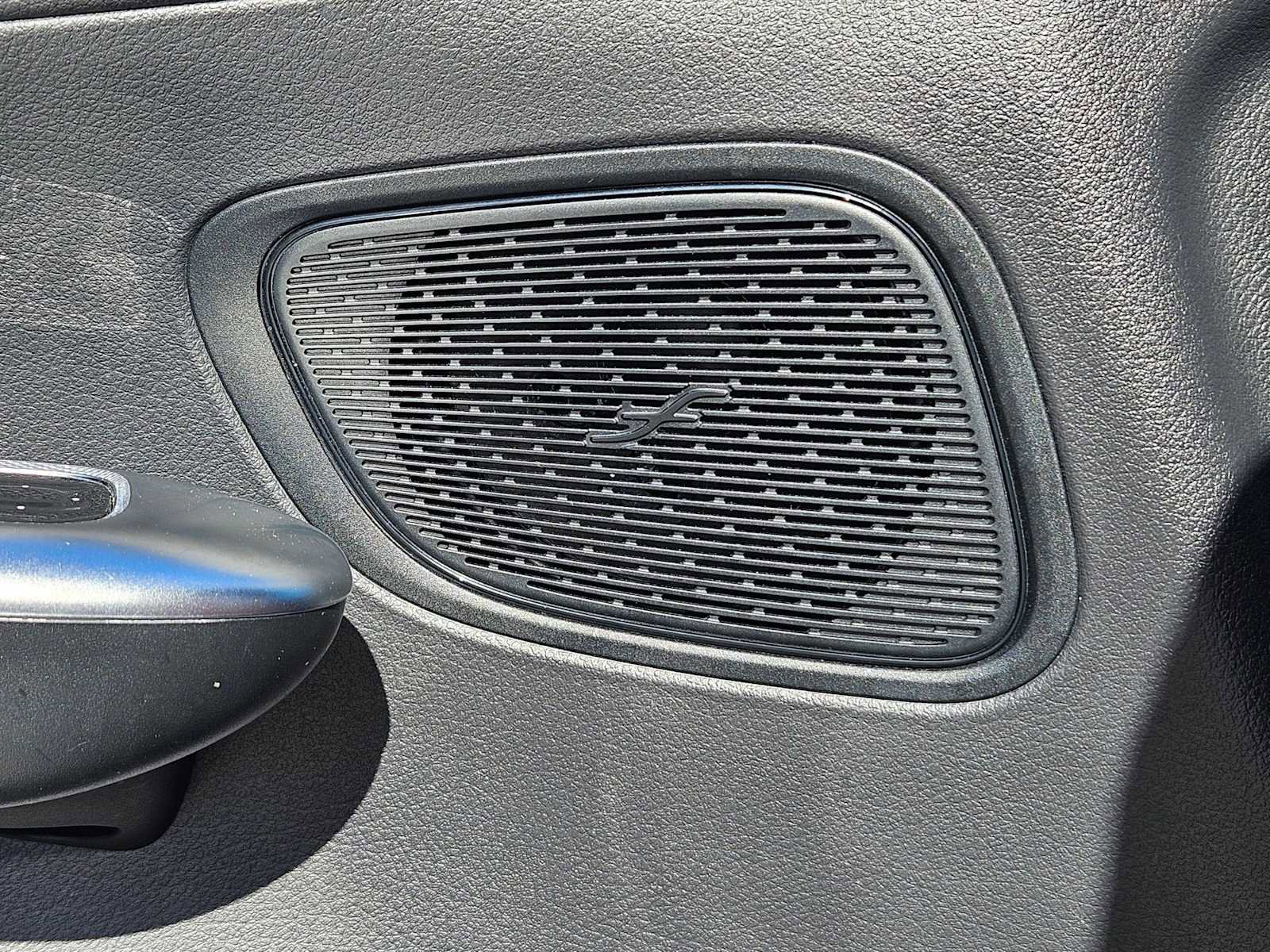 Used 2024 Mercedes-Benz GLC 300 4MATIC image 29