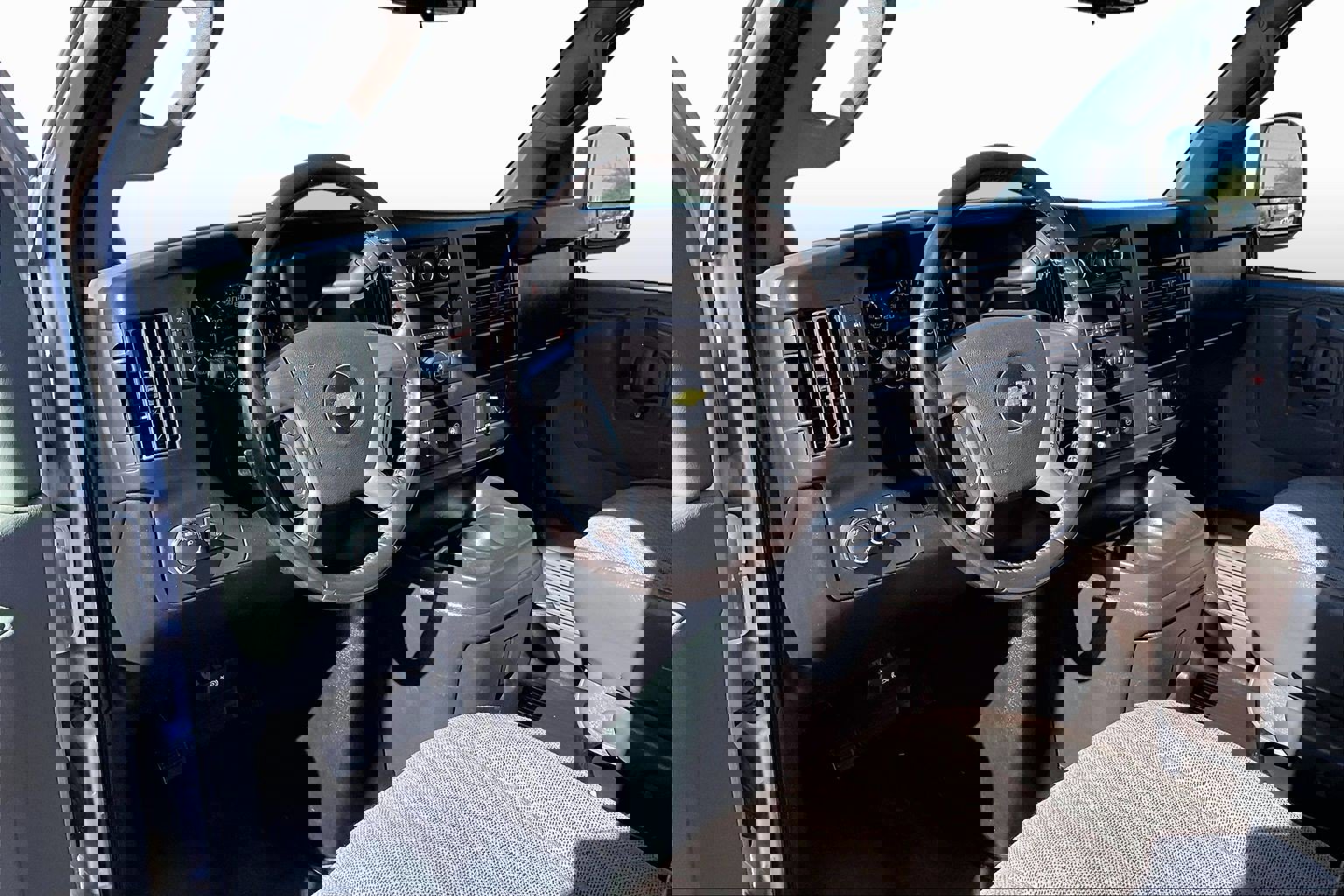 Used 2016 Chevrolet Express 3500 LT w/ LT Preferred Equipment Group image 11