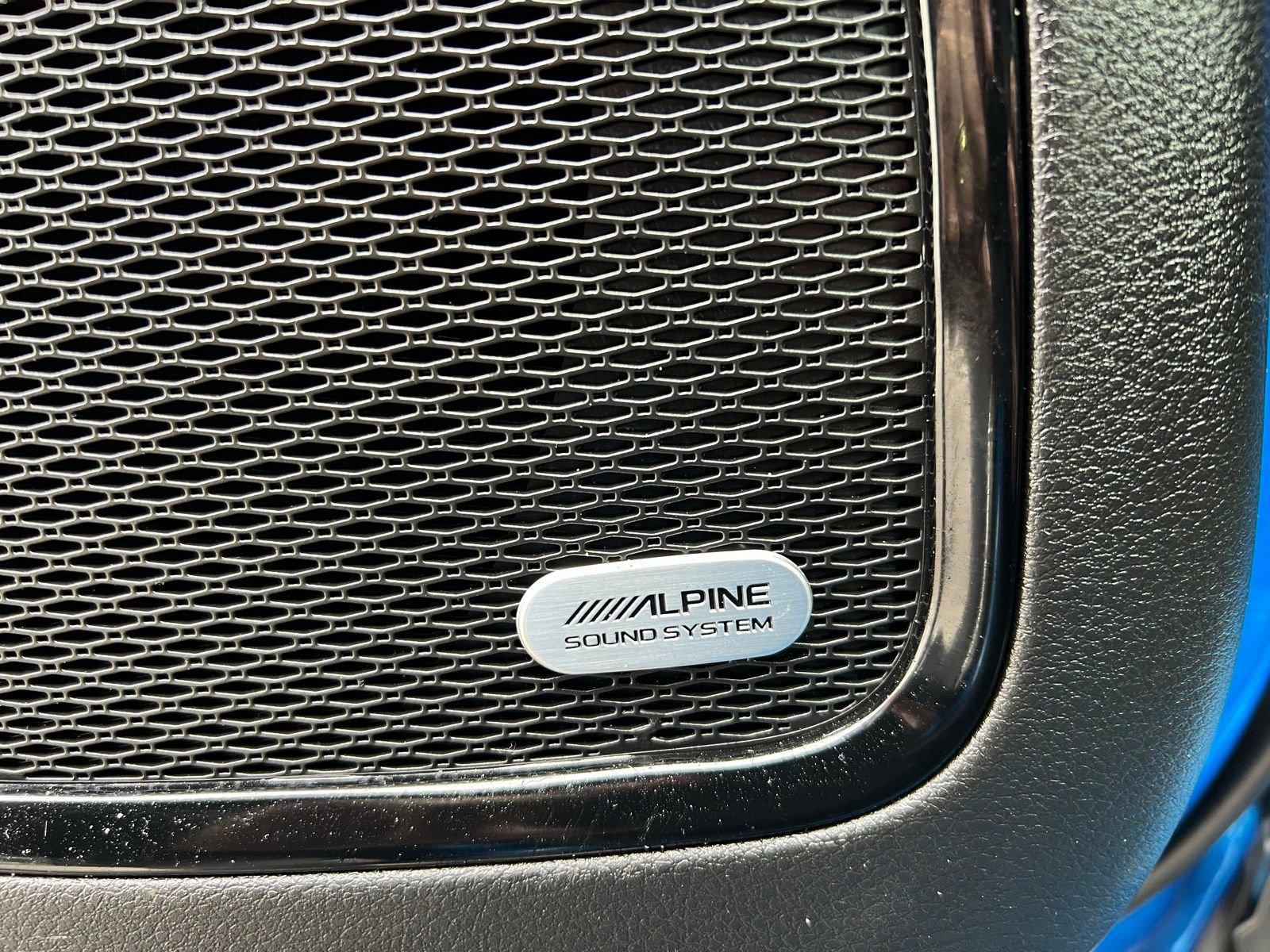 Used 2025 Jeep Compass Limited image 23