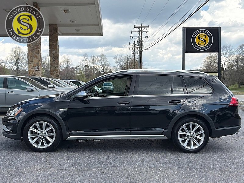 Used 2017 Volkswagen Golf Alltrack SE AWD/4WD image 3