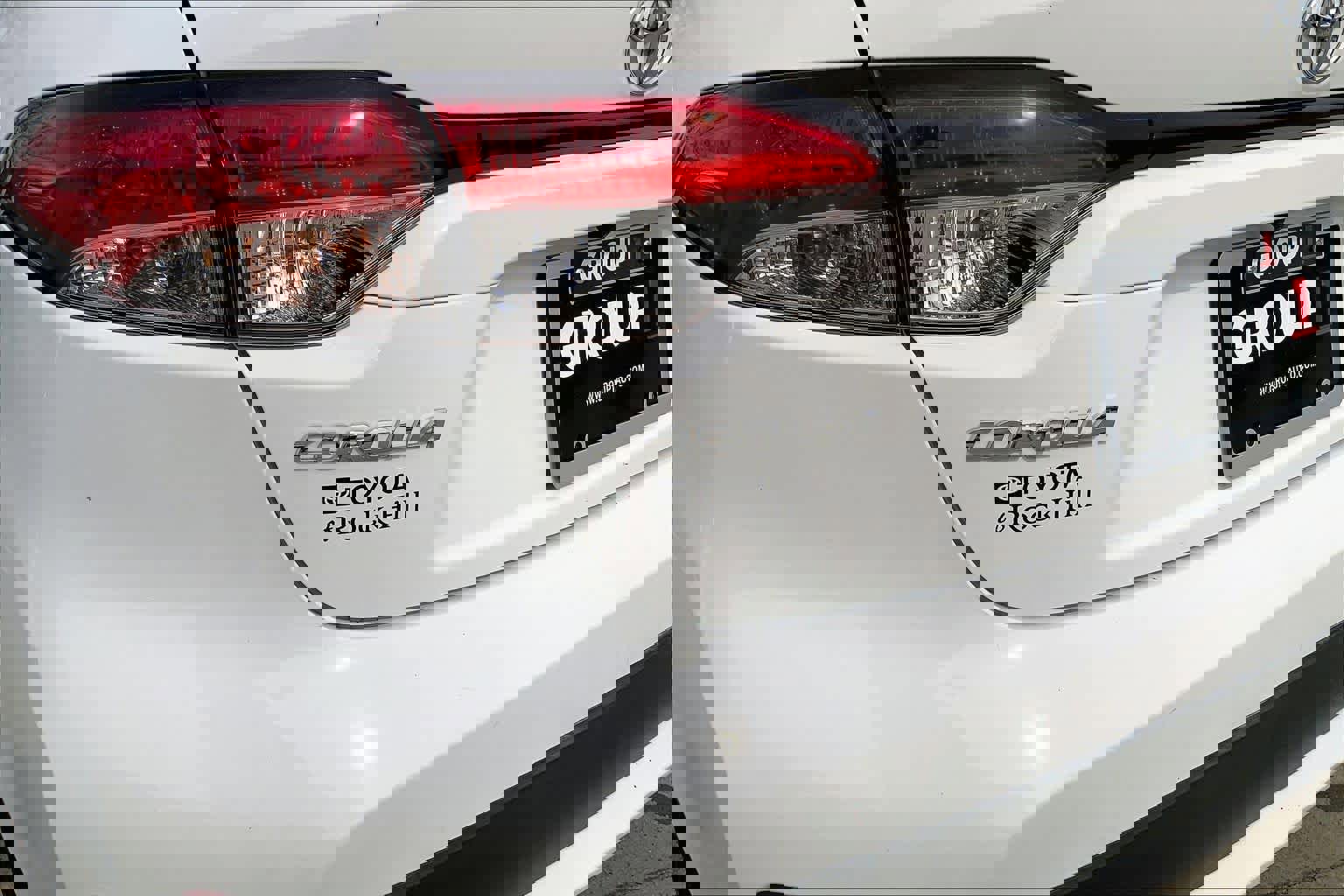 Used 2022 Toyota Corolla LE image 31