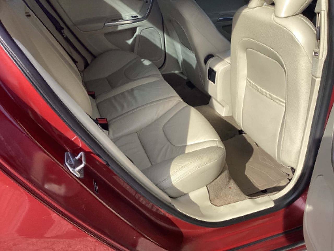 Used 2014 Volvo S60 T5 FWD image 13