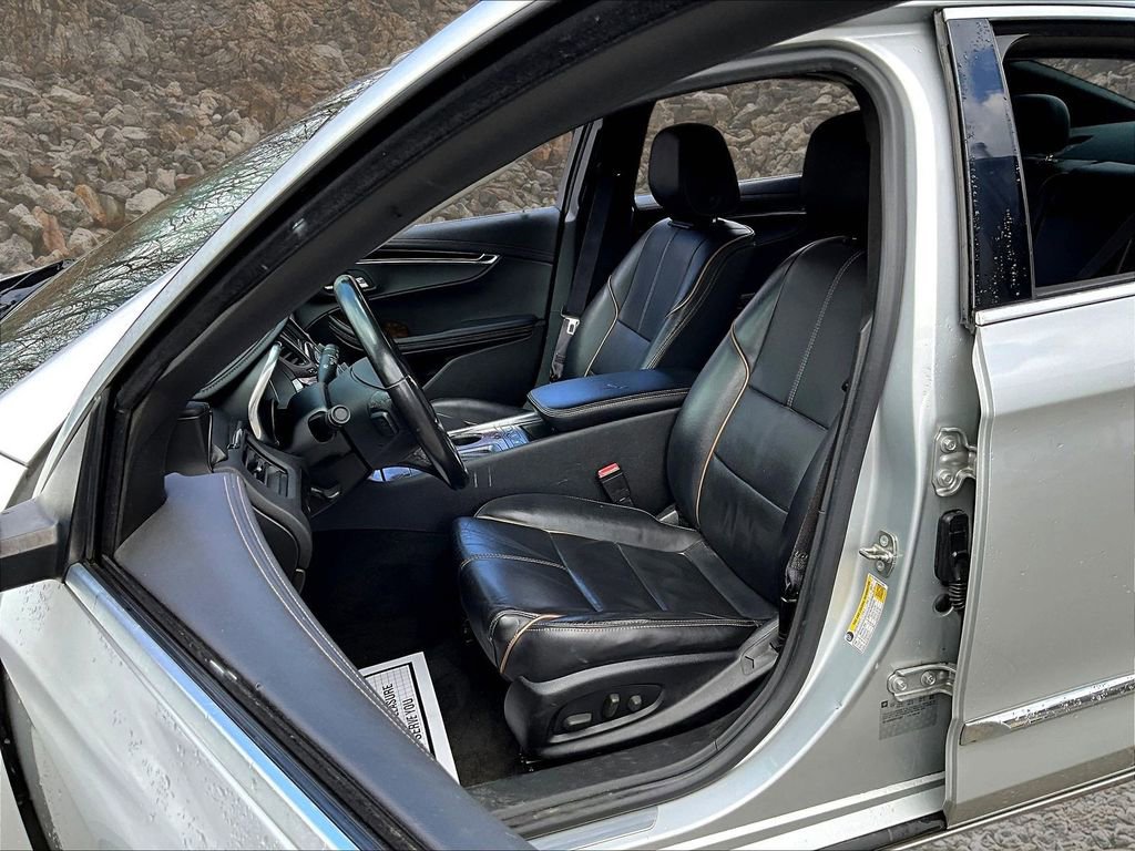 Used 2015 Chevrolet Impala LTZ image 23