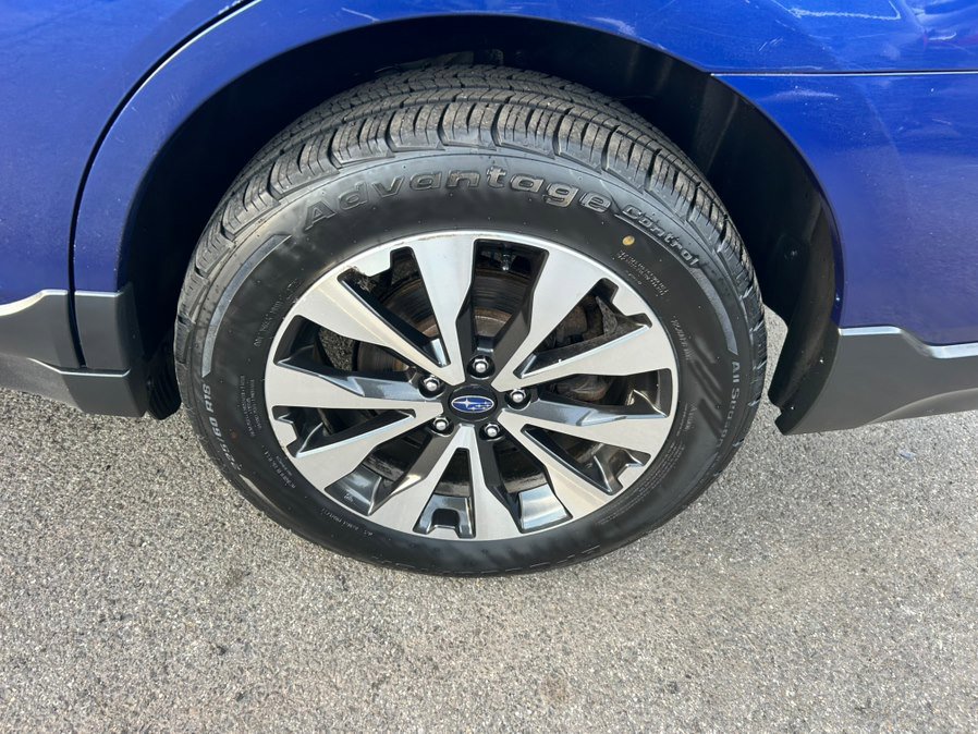 Used 2016 Subaru Outback 3.6R Limited AWD/4WD image 11