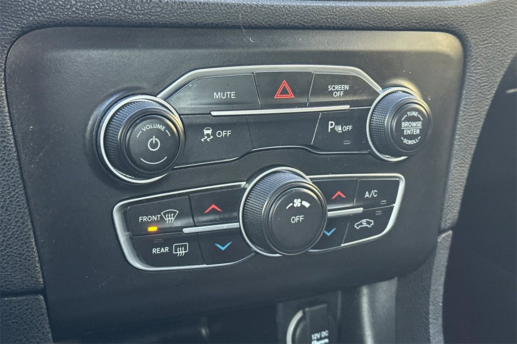 Used 2021 Dodge Charger SXT image 21