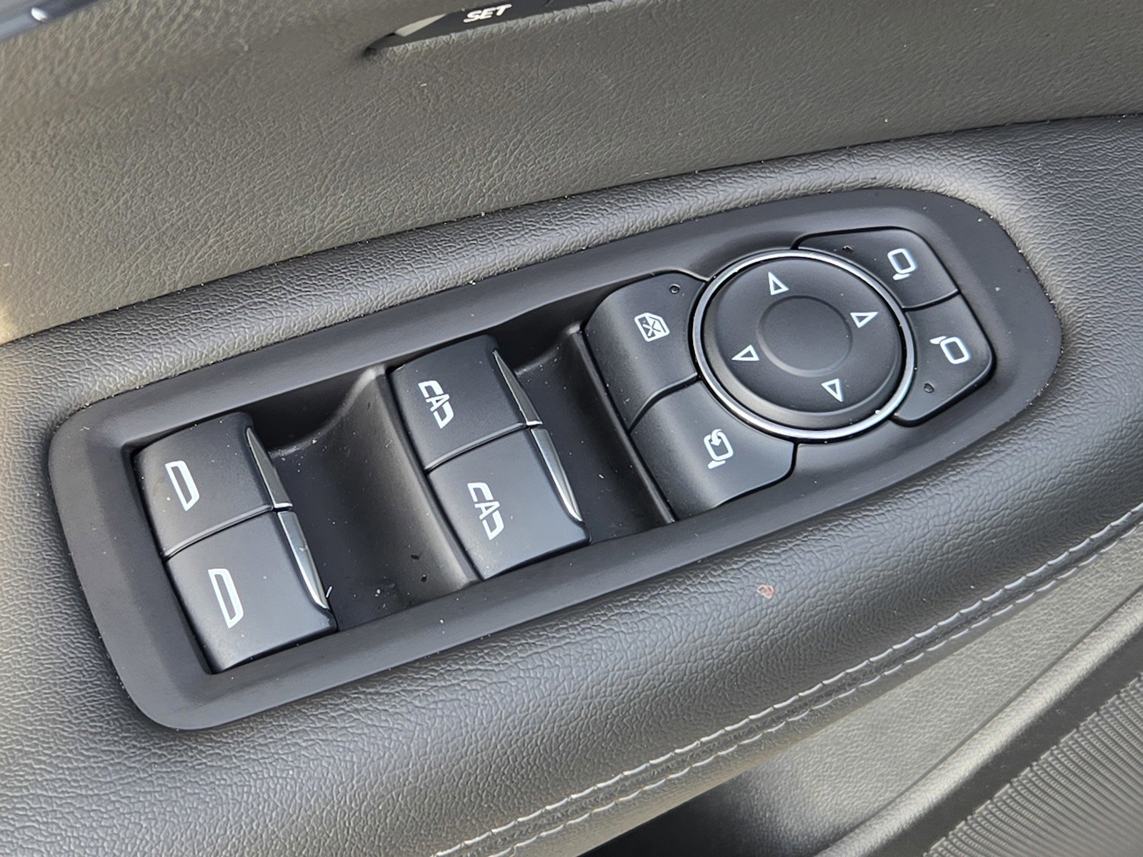 Certified 2025 Cadillac XT6 Premium Luxury image 17