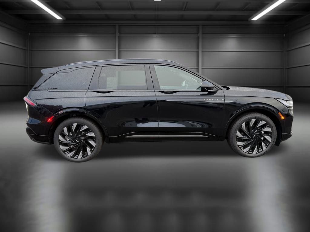 New 2026 Lincoln Nautilus Reserve w/ Jet Appearance Package image 4