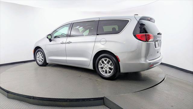 Used 2023 Chrysler Voyager LX FWD image 6