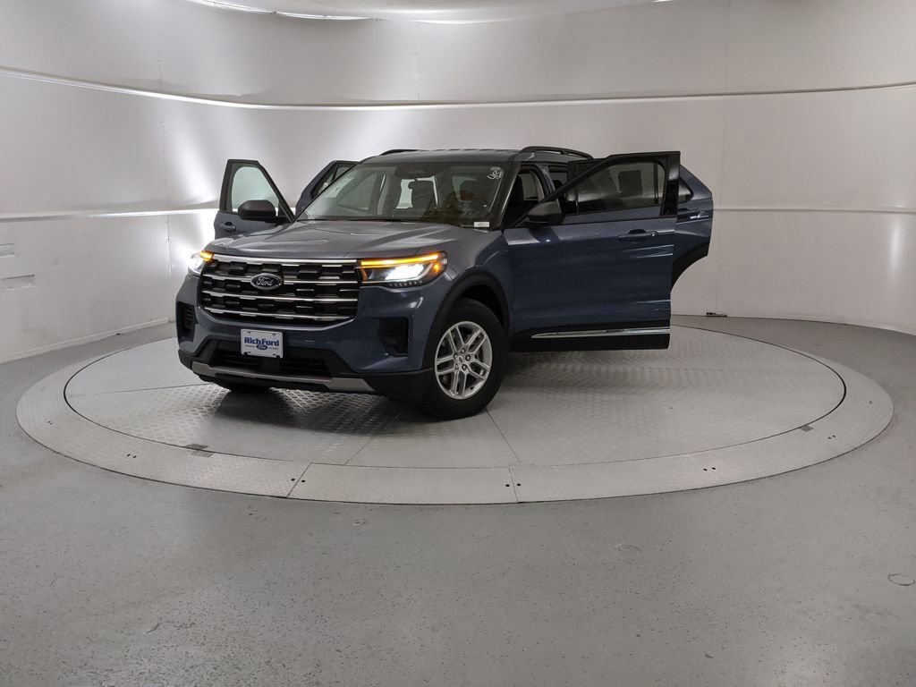 New 2025 Ford Explorer Active image 12